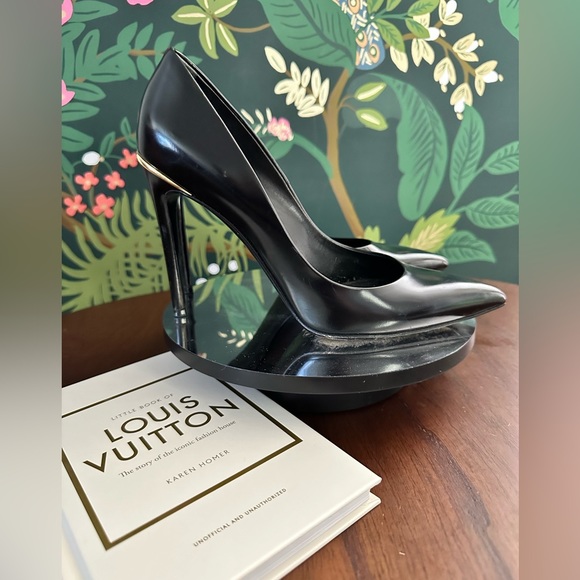 LOUIS VUITTON Pre-Loved Black Smooth Leather HEELS ❤️💃🔥 (Size 6.5 to 7) - Picture 4 of 14